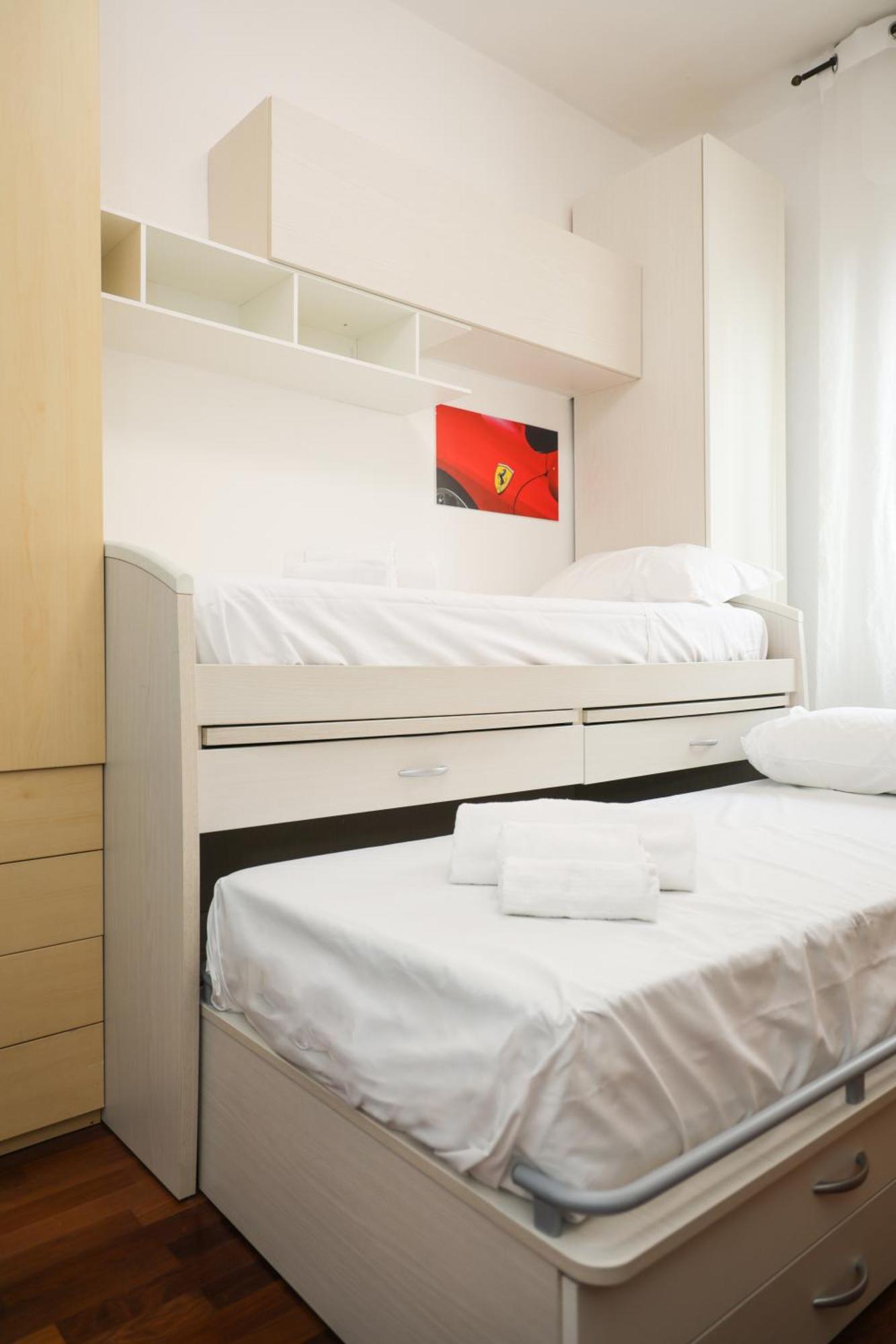 Modena Visit Apartment Екстер'єр фото